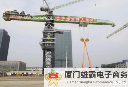 中联重科与中国铁建携手，成功交付最大吨位起重机，领航“大塔时代”